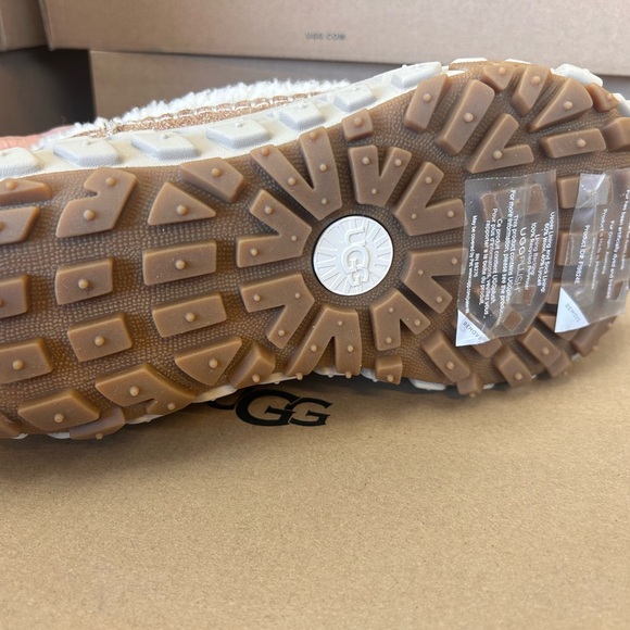 🐪 🐑 NEW IN BOX🐑🐪 Ugg Venture Daze Ultra Mini Cozy Boot 9 - Picture 8 of 12